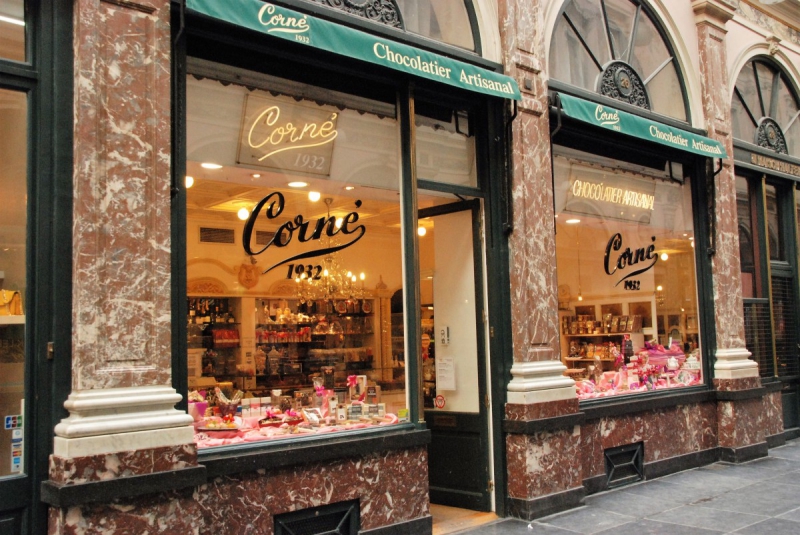 boulangerie-PIERREFEU DU VAR-min_chocolate_chocolaterie_shop_luxury_chic_gallery_brussels_belgium-558146